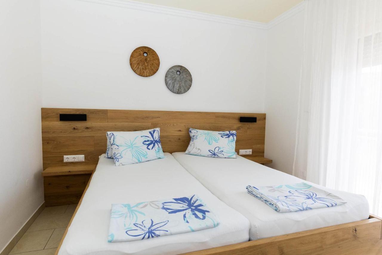 Apartmani Dea Crikvenica Buitenkant foto
