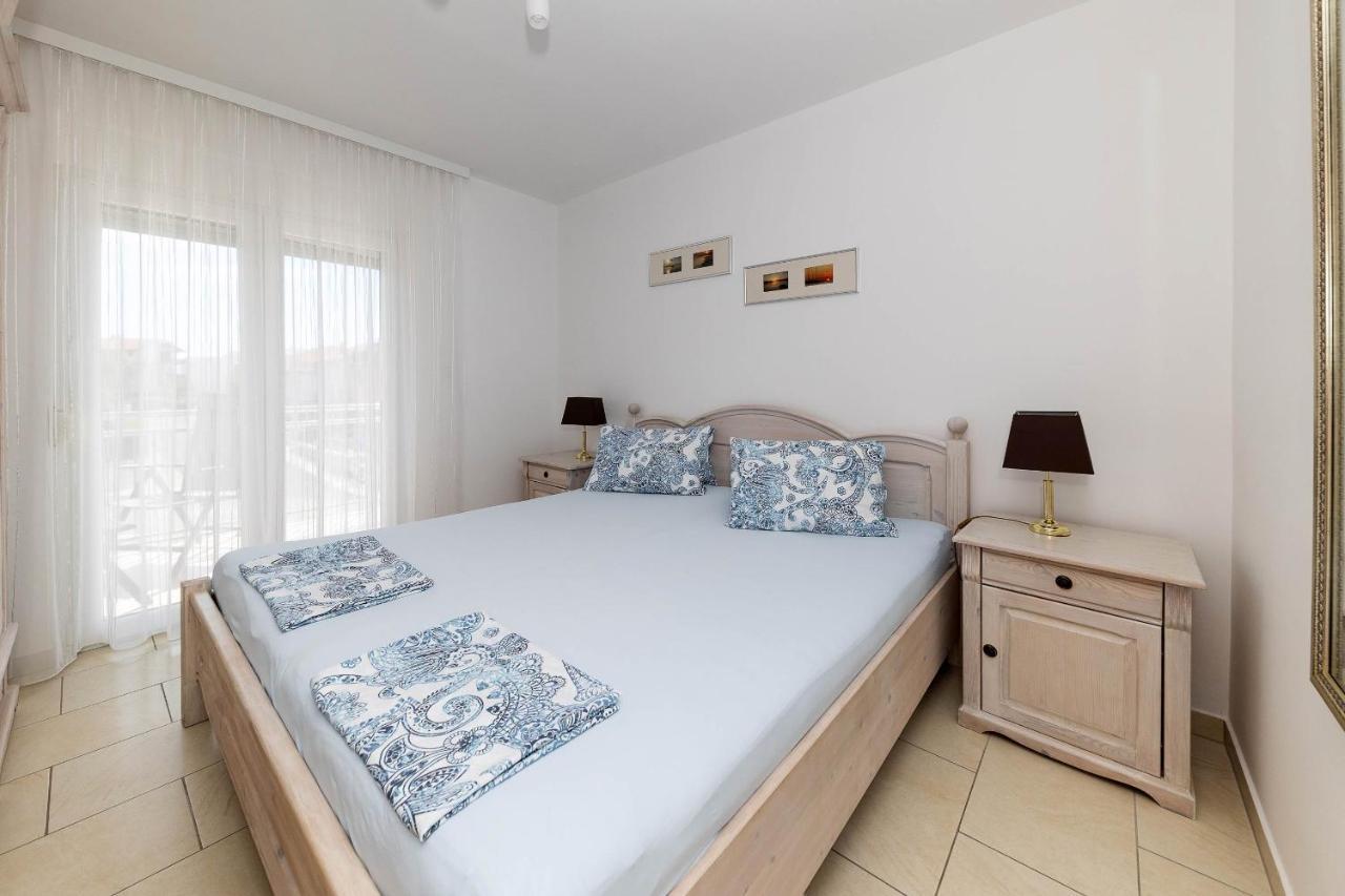 Apartmani Dea Crikvenica Buitenkant foto