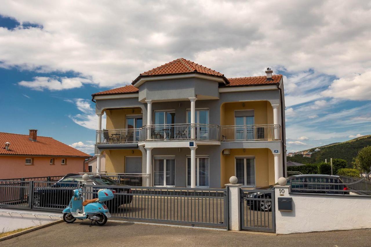 Apartmani Dea Crikvenica Buitenkant foto