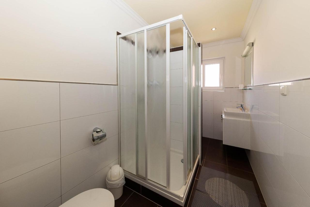 Apartmani Dea Crikvenica Buitenkant foto