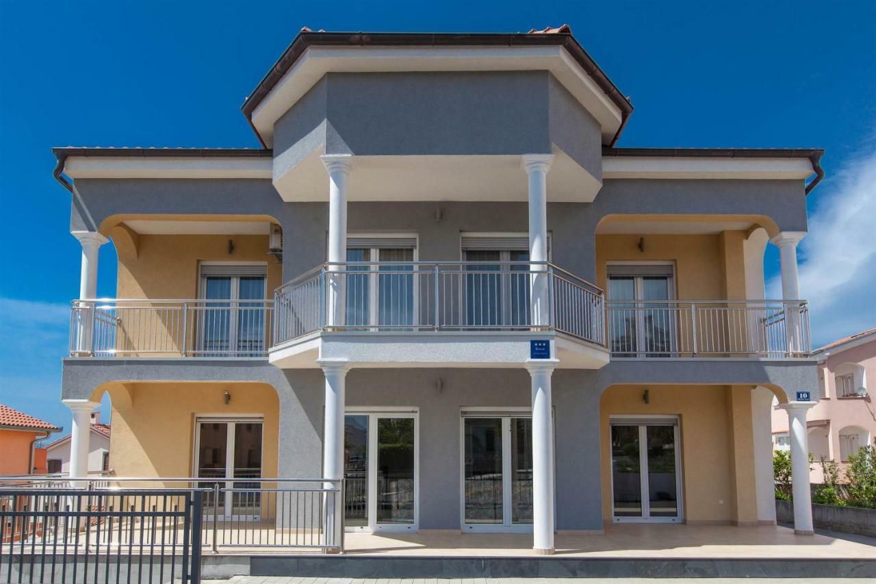 Apartmani Dea Crikvenica Buitenkant foto
