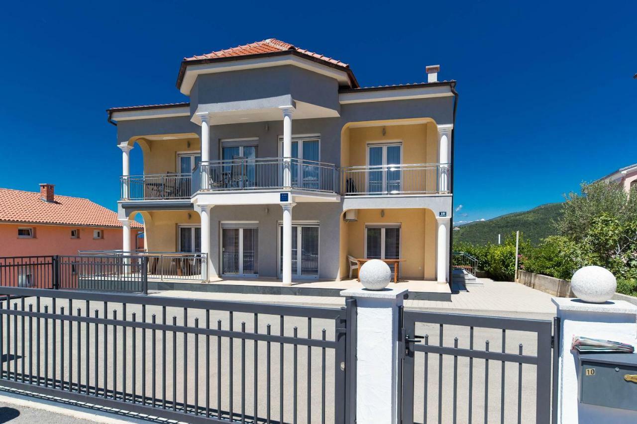 Apartmani Dea Crikvenica Buitenkant foto