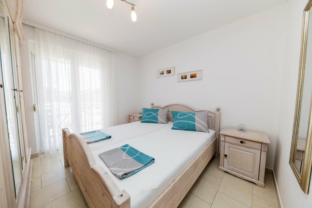 Apartmani Dea Crikvenica Buitenkant foto
